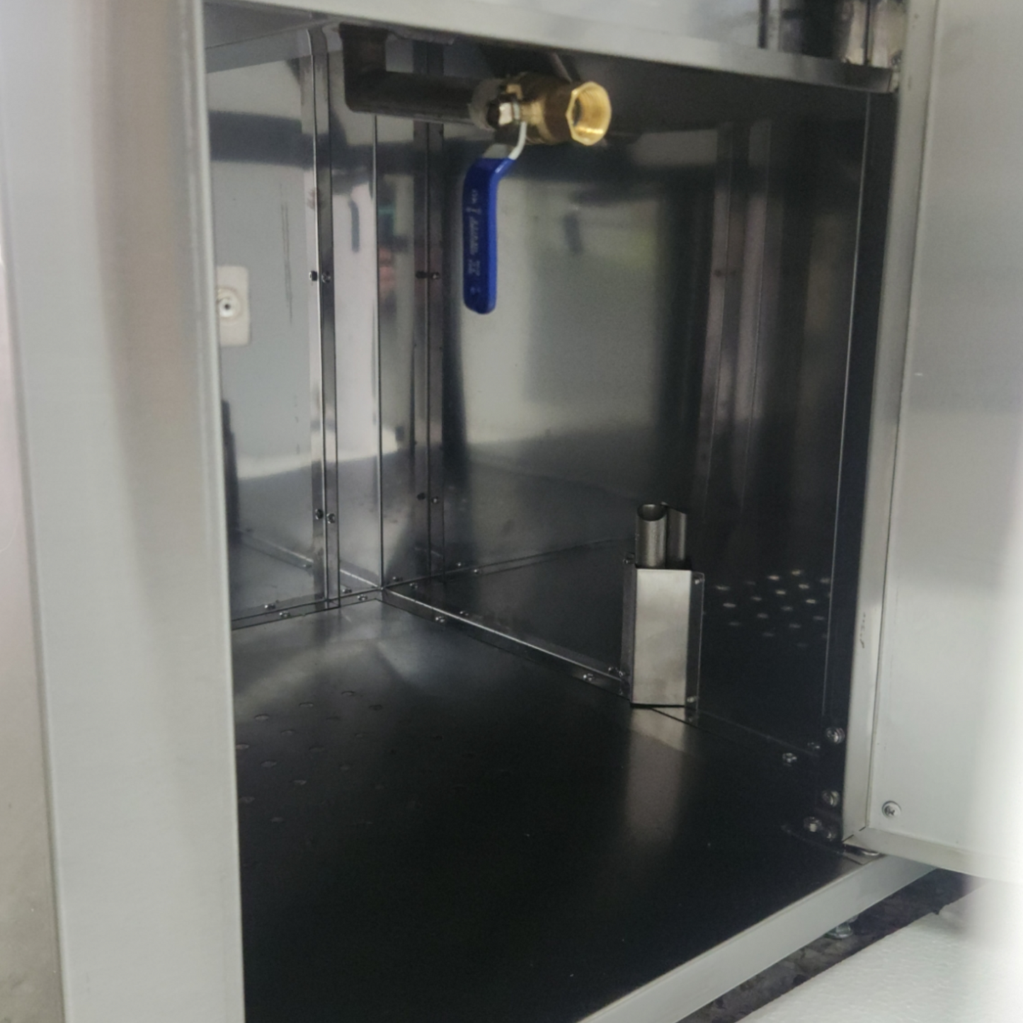 ELECTRIC FRYER FOR 33 LTS OF OIL OR 30 LTS OF OIL AND 3 LTS OF WATER APPROX.