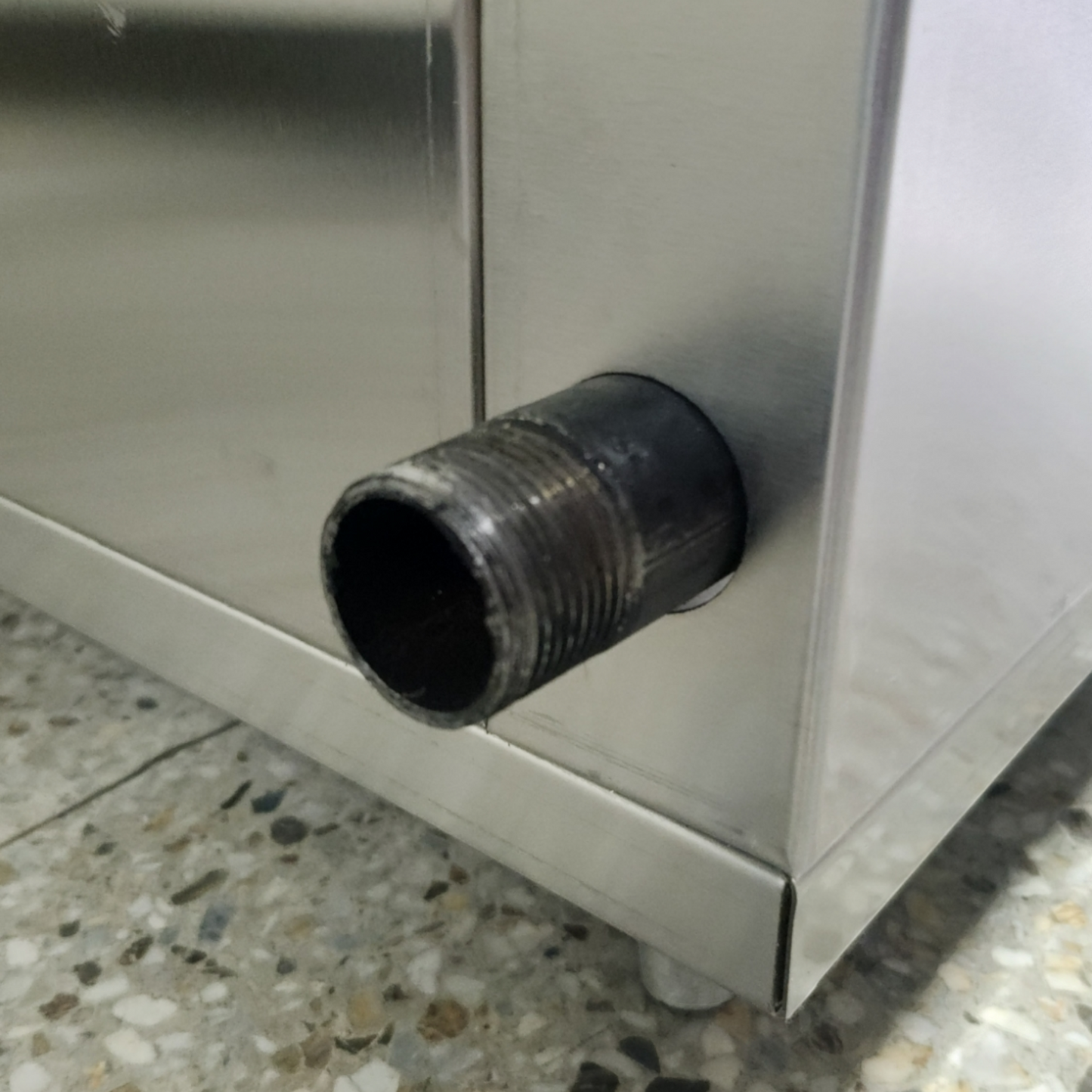 GAS FRYER FOR 35 LTS OF OIL OR 30 LTS OF OIL AND 5 LTS OF WATER APPROX.